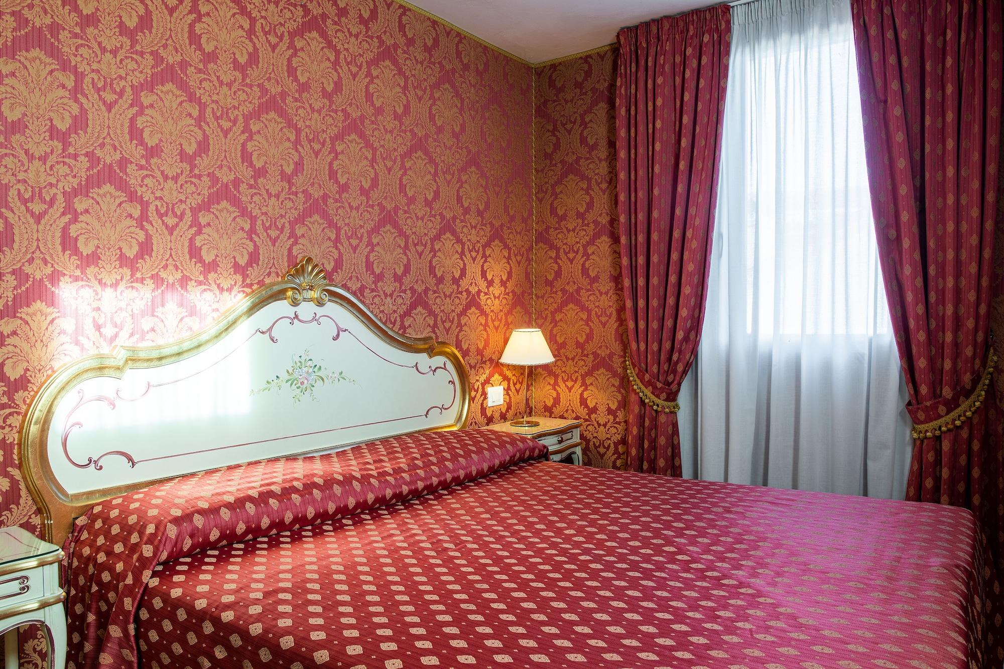 Al Gazzettino Hotel
